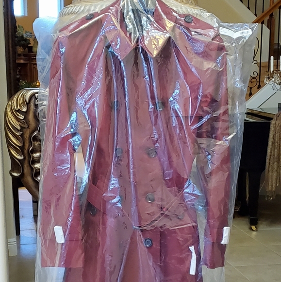 JUST SOLD ELSEWHERE ❣️COACH Trench Coat - Picture 5 of 16